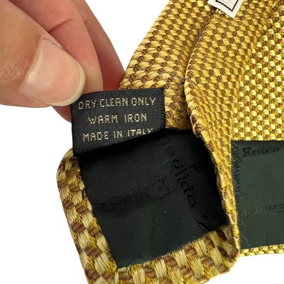 Ermenegildo Zegna Gold Tie - 100% Silk - Classic Textured Made In Italy - Picture 11 of 12